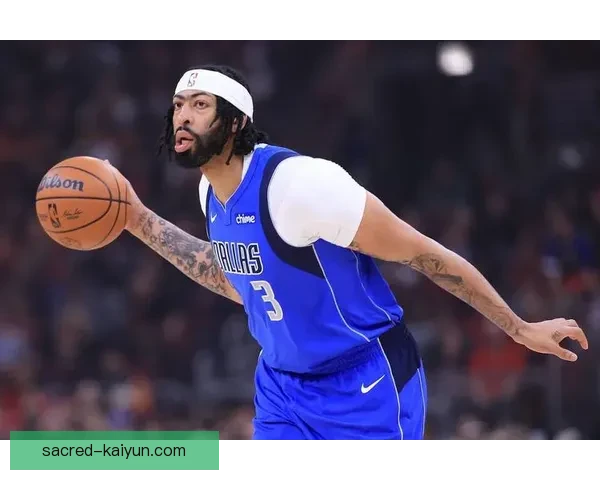 戴维斯在关键比赛中状态回暖，为球队争取胜利贡献力量